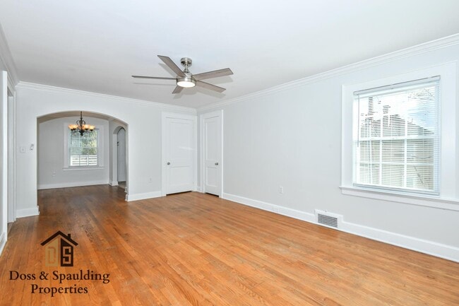 Building Photo - 409 Richardson Ave