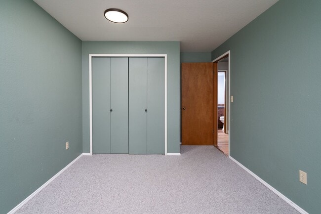 Building Photo - 4-Bedroom Home 2.5 Bathrooms, Mount Vernon