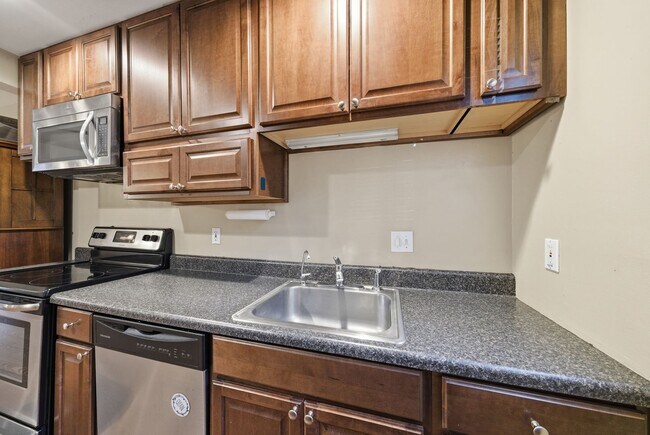 Building Photo - 6355 New Market Way