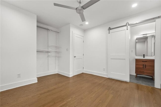 Building Photo - 1949 Handley Ave SW