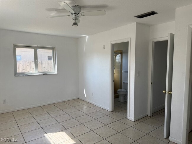 Building Photo - 904 Hudson Ave