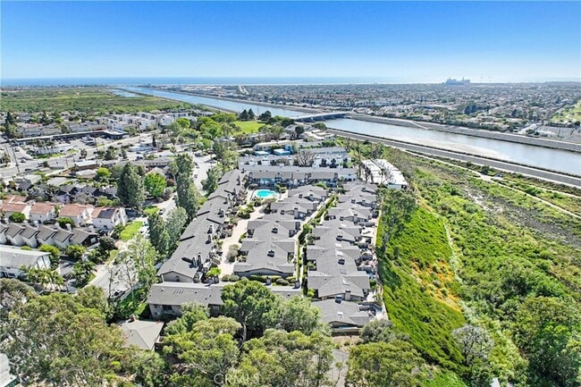 Building Photo - 2175 Pacific Ave