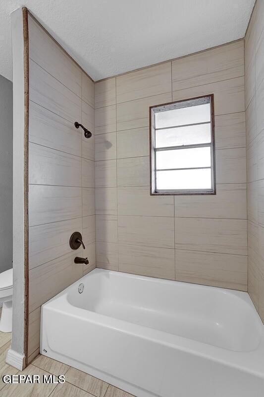 Building Photo - 3709 Roslyn Dr