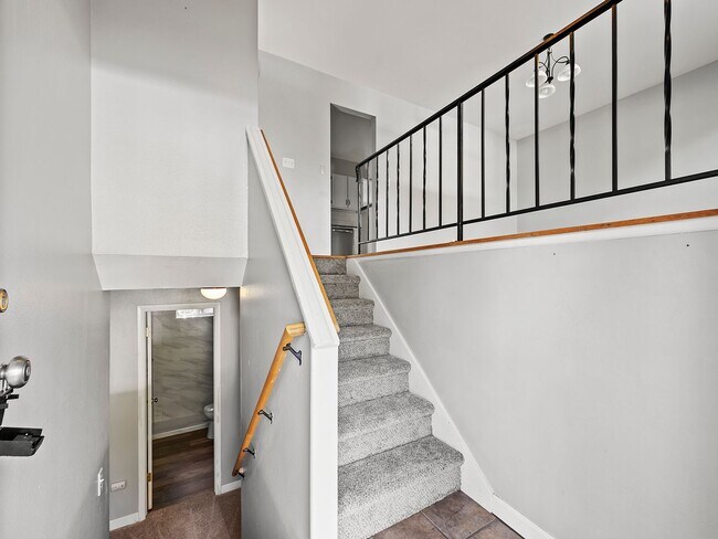 Building Photo - Amazing 4 Bed 2 Bath Home- Fort Collins, CO!