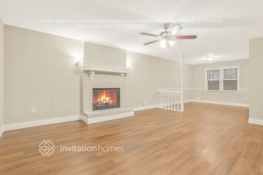 Building Photo - 2404 Hillboro Cir S W