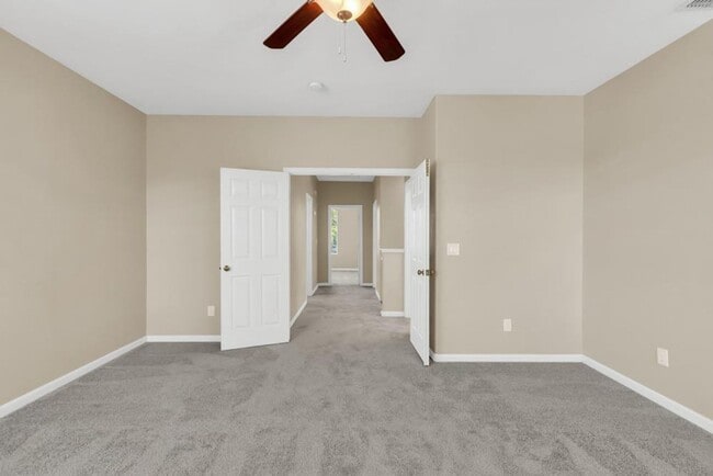 Building Photo - Beautiful 3 bed 2.5 bath in Natomas!