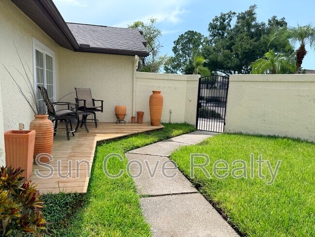 Building Photo - 13550 Avista Dr