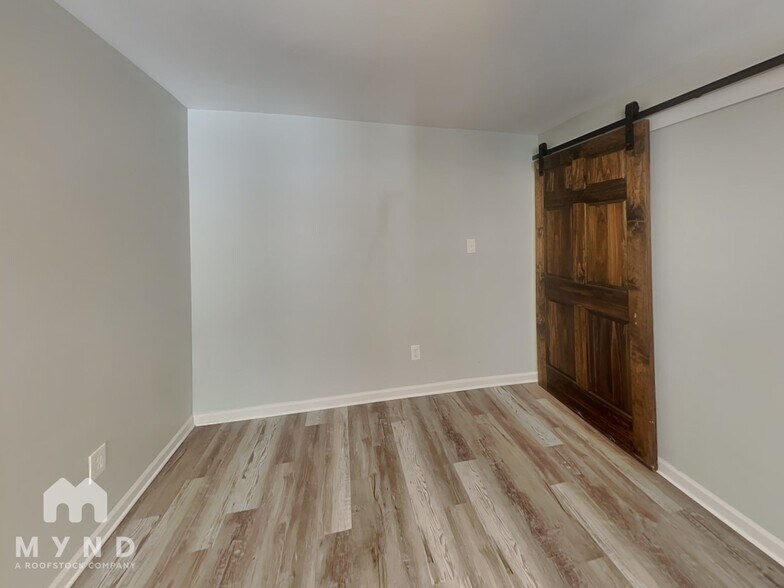 Building Photo - 5454 Faucett Rd