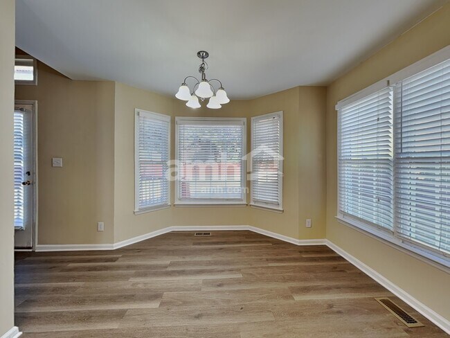 Building Photo - 1 Rosebank Ct