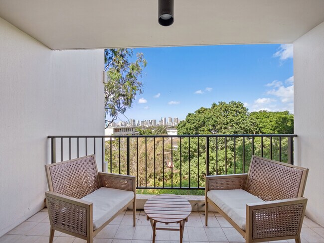 Building Photo - 3138 Waialae Ave