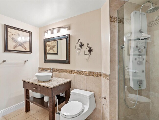 Building Photo - 18260 N Bay Rd