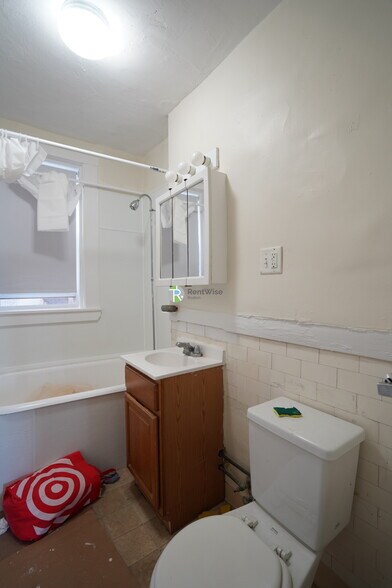 Building Photo - 1175 Boylston St