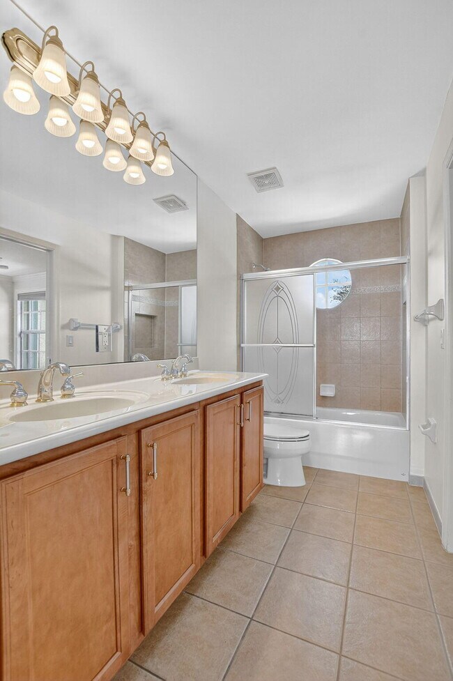 Building Photo - 8326 Emerald Winds Cir