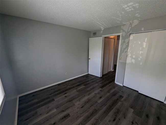 Building Photo - 228 Thorntree Pl