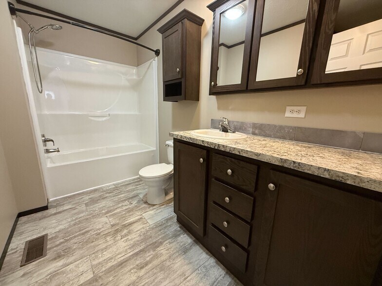 Building Photo - 11747 Cascade Cir