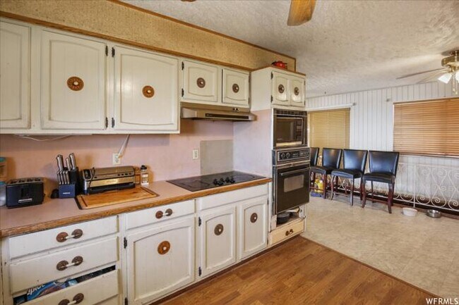Building Photo - 5 bedroom in Pleasant View UT 84414