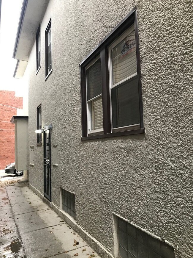 Building Photo - 3424 W Highland Blvd