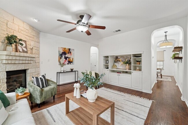 Building Photo - 4212 Pasada Ln