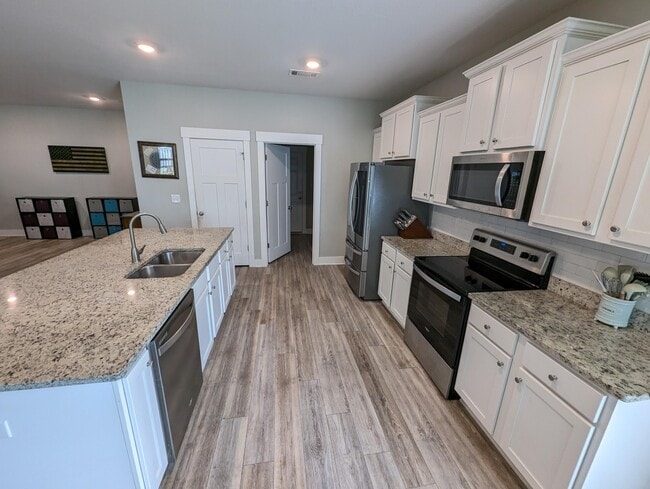 Building Photo - 6056 Forest Bay Ave