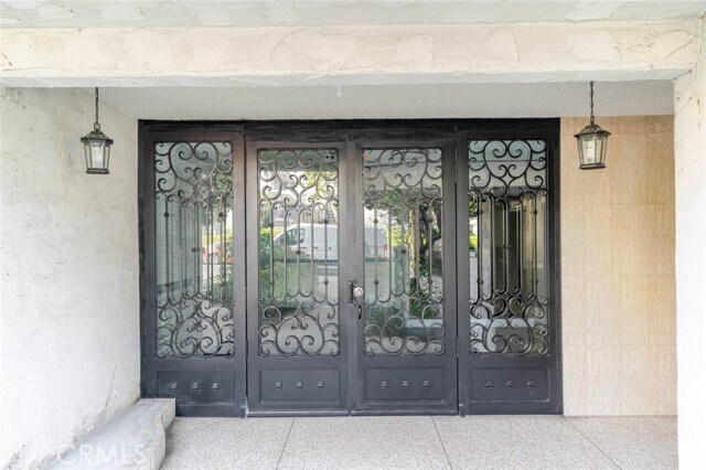 Building Photo - 1344 N Martel Ave