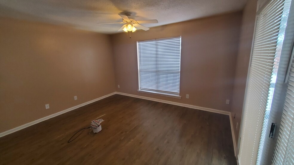 Building Photo - 11456 US-78