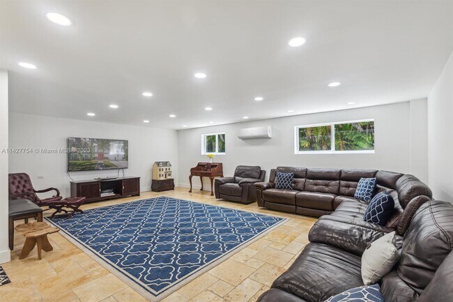 Building Photo - 6300 SW 144th St