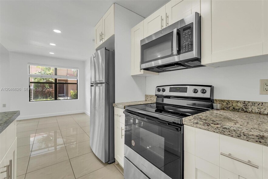Building Photo - 15560 SW 104th Ter