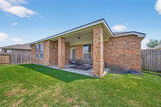 Building Photo - 16318 Brookside Willow Ln