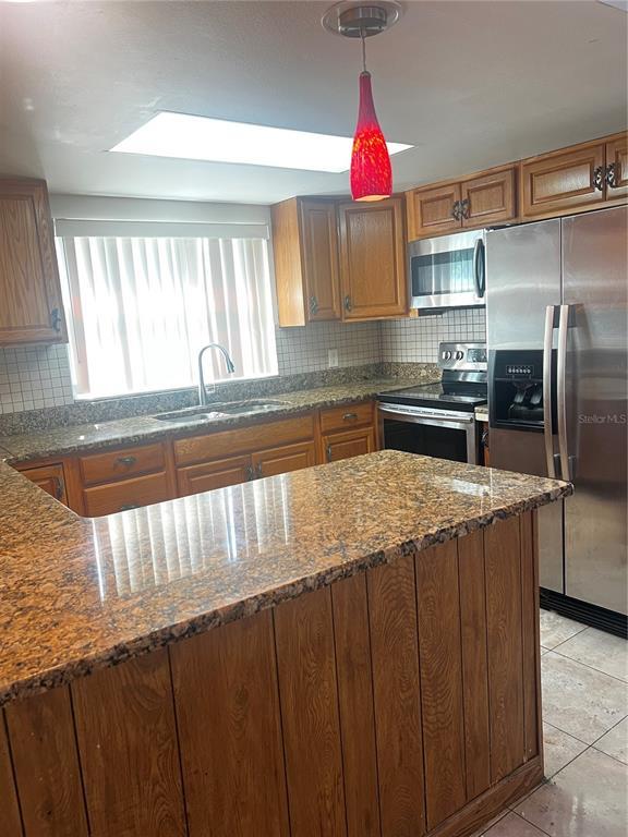 Building Photo - 9820 Glen Moor Ln