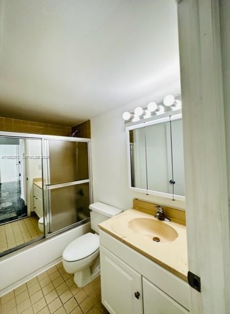 Building Photo - 1621 Collins Ave