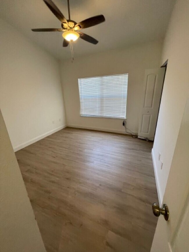 Building Photo - Beautiful Townhouse in Downtown Tampa