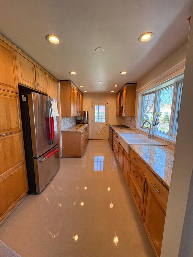 Building Photo - 461 Beach 63rd St