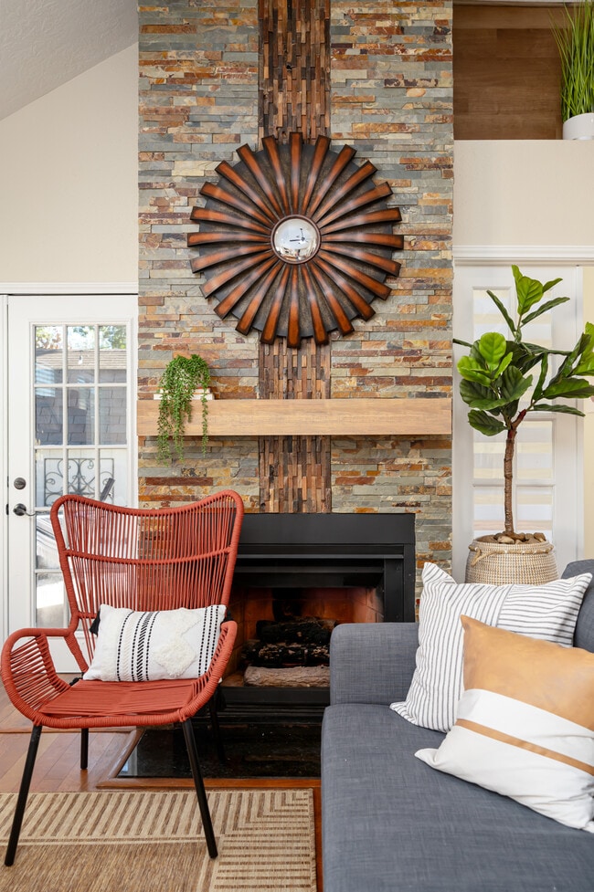 Building Photo - 20231 Linden Tree Dr