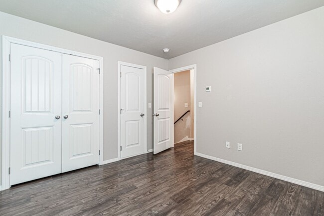 Building Photo - Buena Vida awaits for you!