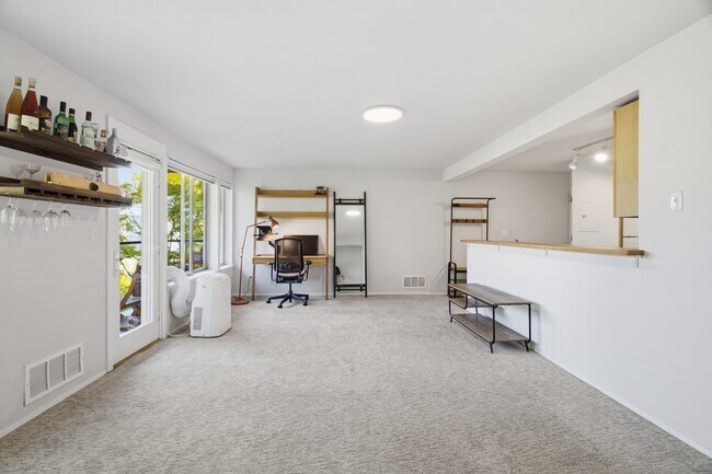 Building Photo - 29 Etruria St