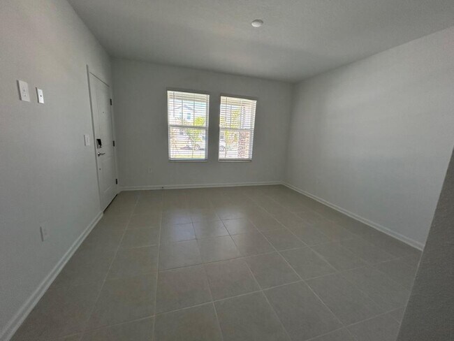 Building Photo - 3228 Armstrong Ave