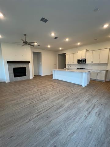 Building Photo - 148 Breeds Hl Rd