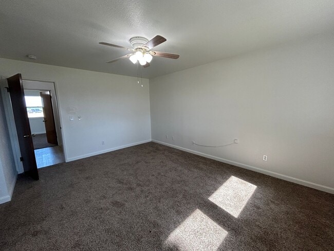 Building Photo - 10680 Cleveland Ave