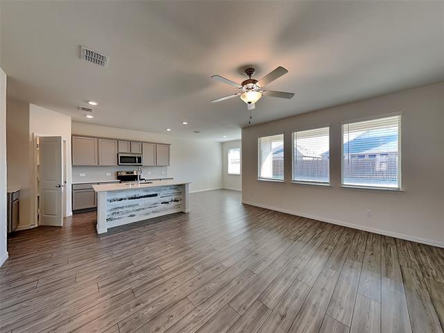 Building Photo - 4925 Woodloch Dr