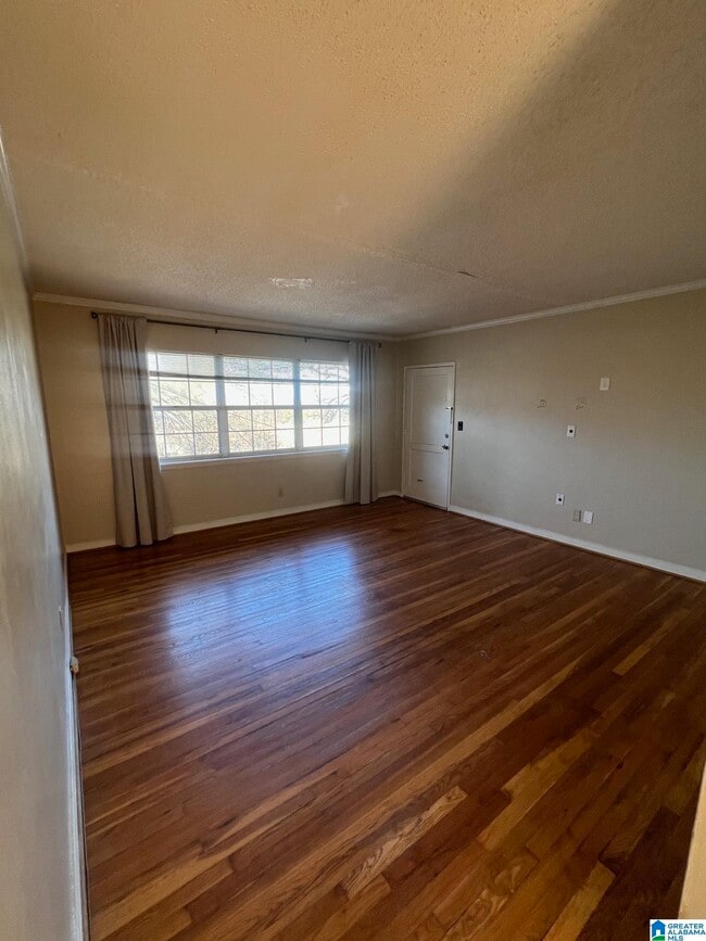 Building Photo - 1208 34th St S