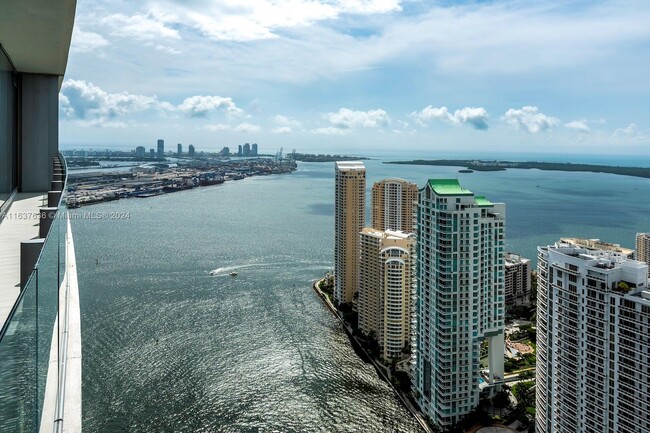 Building Photo - 300 Biscayne Blvd Way