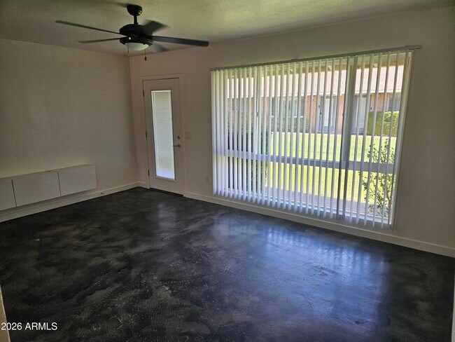 Building Photo - 1511 E Rovey Ave