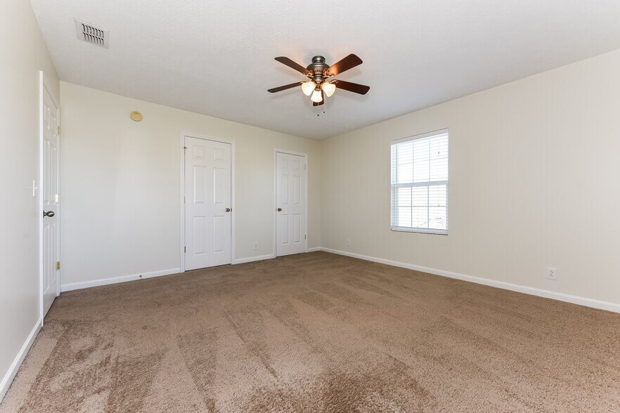 Building Photo - 4852 Nina Marie Ave