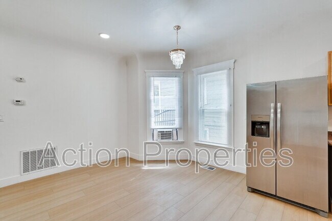 Building Photo - 241 N 12th St