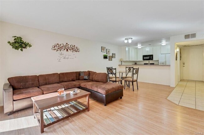 Building Photo - 424 Orange Blossom