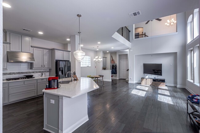 Building Photo - 3623 Carlsbad Way