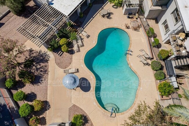 Building Photo - 4114 E Calle Redonda