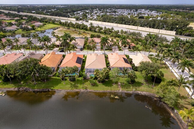Building Photo - ** REFLECTION LAKES ** 4 BED / 2 BATH - PO...