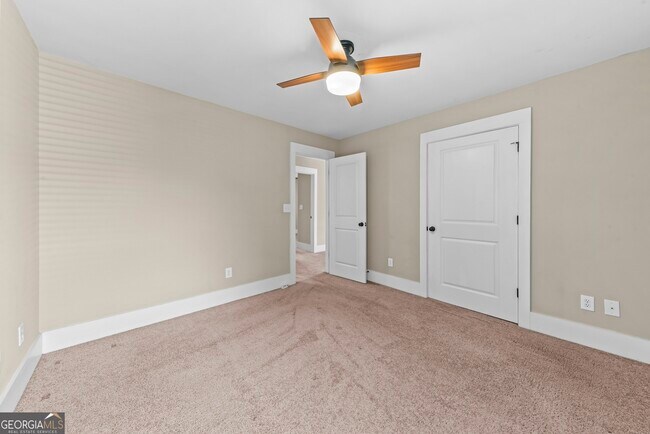 Building Photo - 135 Idlewilde Dr