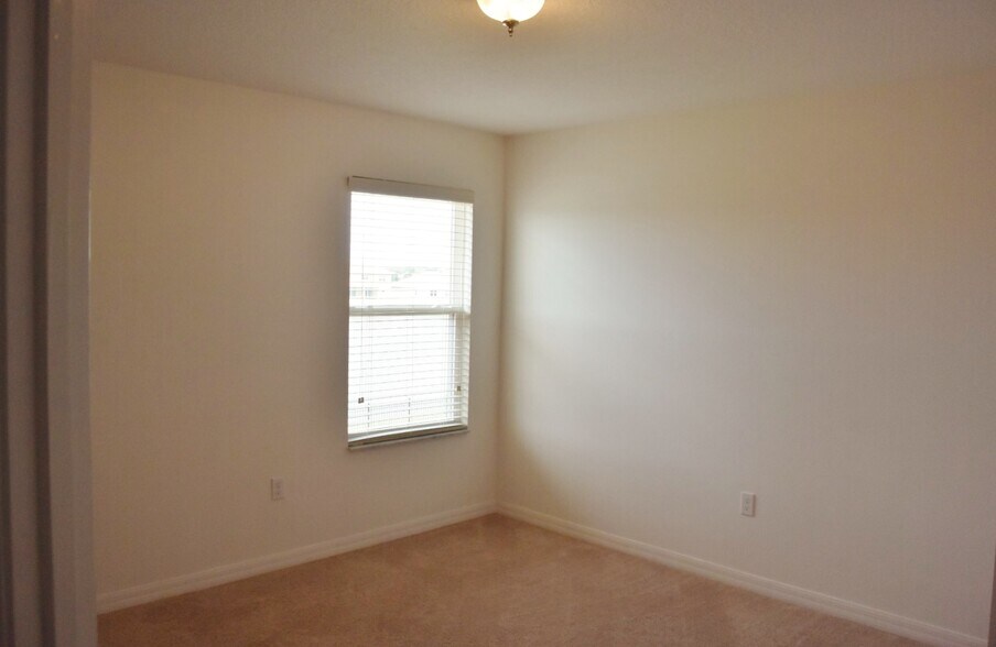 Building Photo - 3868 Carrick Bend Dr